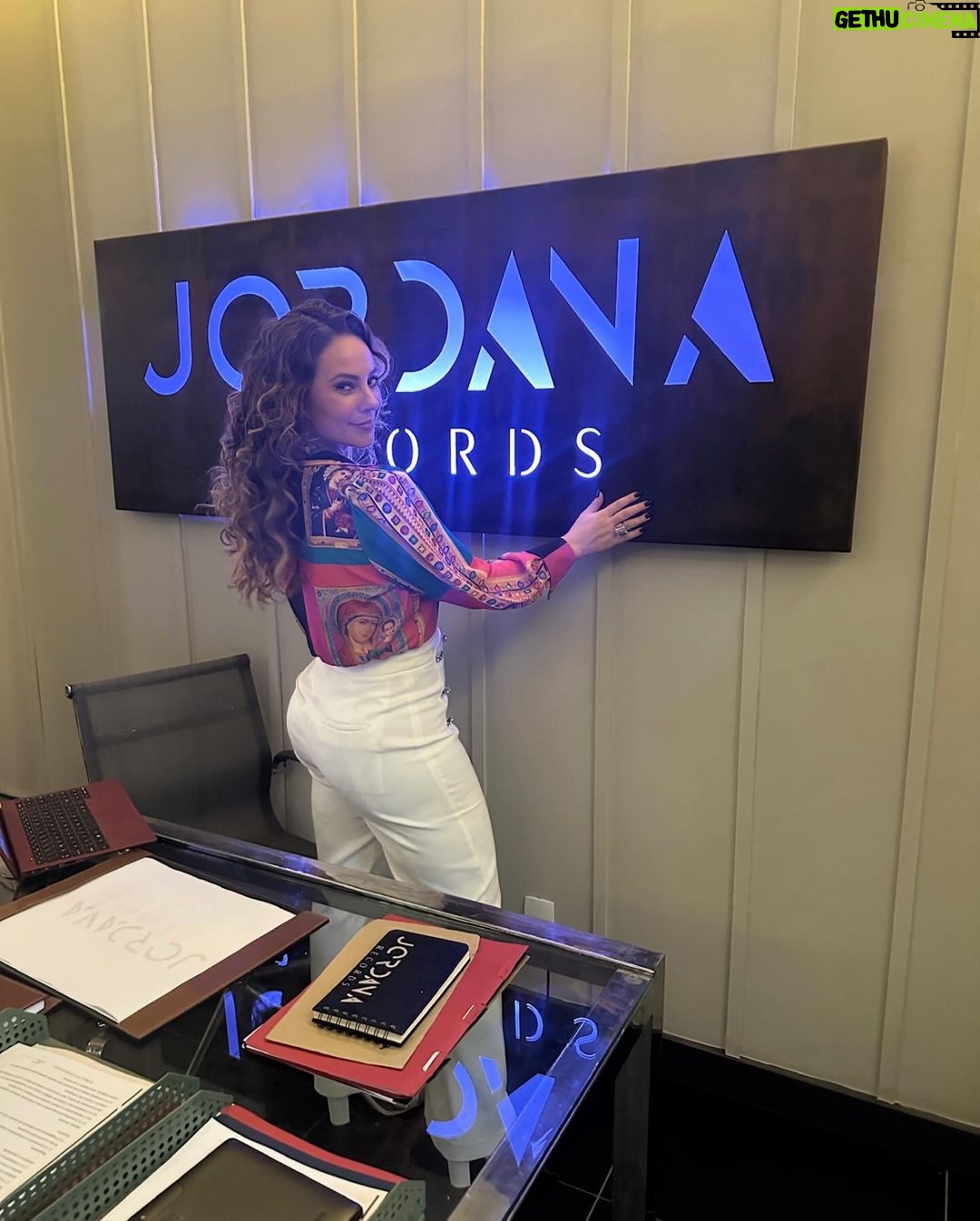 Paolla Oliveira Instagram - Um pequeno dump de Jordana, para avisar que #Justiça2 está chegando dia 11/04 no @globoplay.