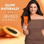 Parineeti Chopra Instagram - Dull skin and dark spots troubling you? Get brighter, hydrated and even toned skin with Jovees Herbal Papaya Face Wash for a glow you’d never wanna miss ✨ #joveesherbal #bloomdaily #lovejovees #Papayafacewash #SabDekhenge #parineetiandjovees #skincare #bestfacewash