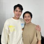 Pathompong Reonchaidee Instagram - บอกรักแม่ทีละน้อย ๆ ขอตังค์สักร้อยสองร้อยได้ไหมครับแม่.