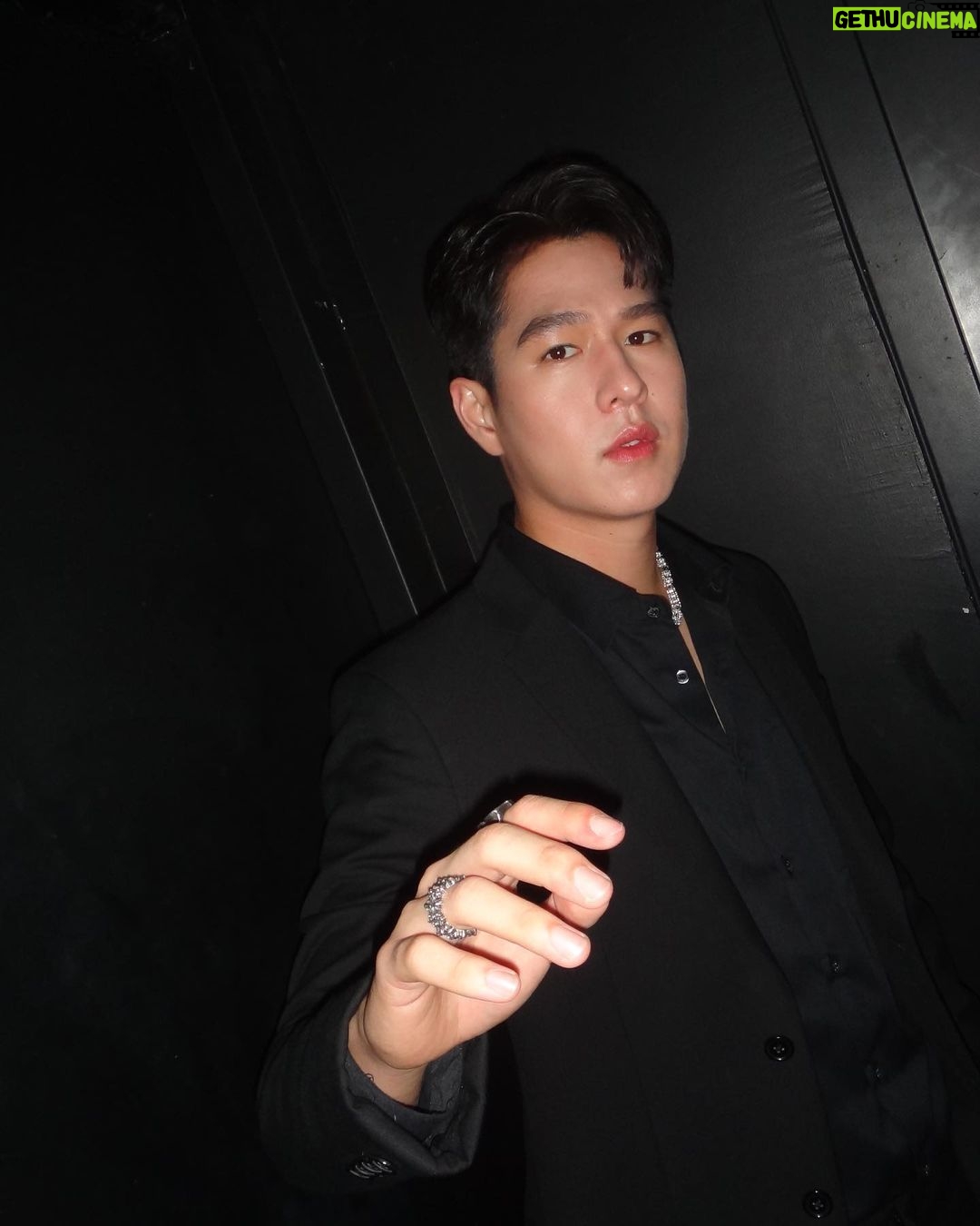 Pathompong Reonchaidee Instagram - Focus on the step in front of you, not the whole staircase.