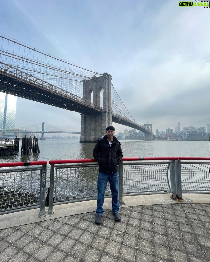 Pathompong Reonchaidee Instagram - นักท่องเที่ยวท่านนึง. New York City, NY