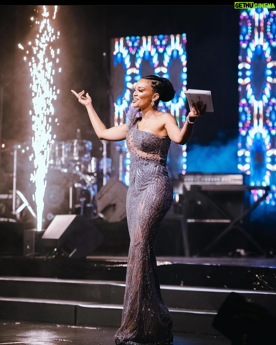 Pearl Thusi Instagram - Twenty twenty fortune and favor! Twenty twenty unforgettable. Twenty twenty formidable! Twenty twenty time to mf get it!
