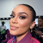 Pearl Thusi Instagram - This face is a reflection of Gods mood the day this face was crafted. #pearlcasso 🖼️ The beat is a reflection of @xola_madube ‘s mood the day she beat it. 😂🤍