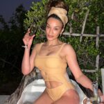 Pearl Thusi Instagram - Moonlit champagne holidays… 🥂🌕 Mozambique