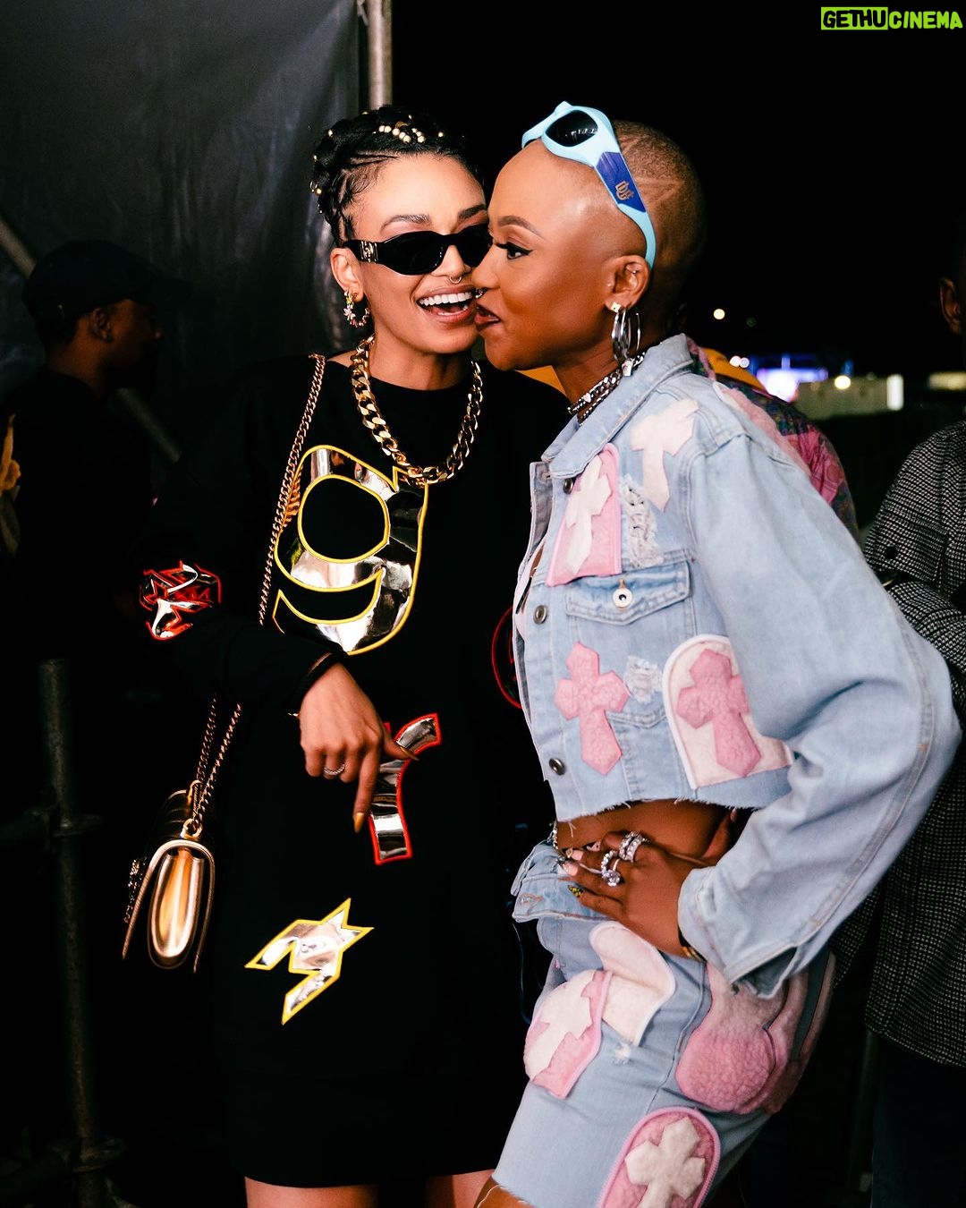 Pearl Thusi Instagram - Never a dull moment… I love you @moozlie 🤍 @cottonfestjhb
