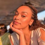 Pearl Thusi Instagram - It’s giving Zimbabwe ! 🥰😋 A girl who loves her beet-ruti & Kosolo 🥰 #latepost Zimbabwe, Africa