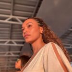 Pearl Thusi Instagram - It’s giving Zimbabwe ! 🥰😋 A girl who loves her beet-ruti & Kosolo 🥰 #latepost Zimbabwe, Africa
