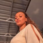 Pearl Thusi Instagram - It’s giving Zimbabwe ! 🥰😋 A girl who loves her beet-ruti & Kosolo 🥰 #latepost Zimbabwe, Africa