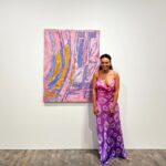 Pearl Thusi Instagram - Artists posing with art. Always a treat seeing you buddy. @russelltovey . Lovely meeting you @pamevelyn . Still wrapping my mind around your sisters name being pearl, and my sisters name being Pam. Is this a parallel universe? Thank you for having me @pacegallery 🤍 Look at my m’khaba 🤍 I’ve never been so carefree in a while! 🥹 Kwazekwamnandi. London, England, UK