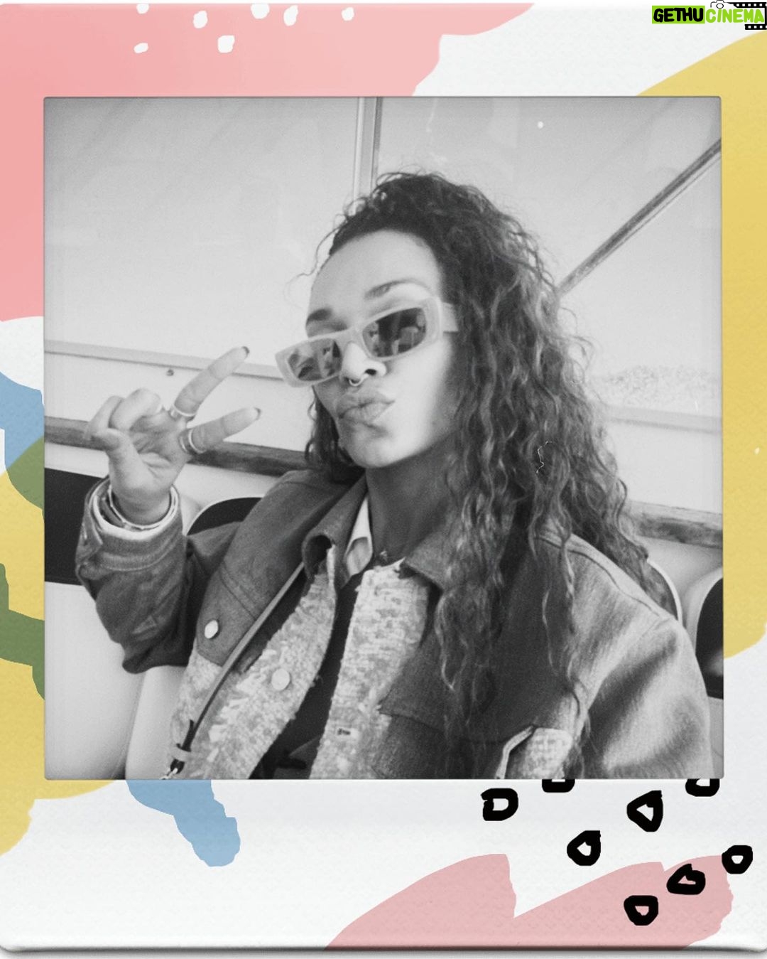Pearl Thusi Instagram - Relax your shoulders while swiping. ๐งก Morning ๐ Santa Maria Mozambique