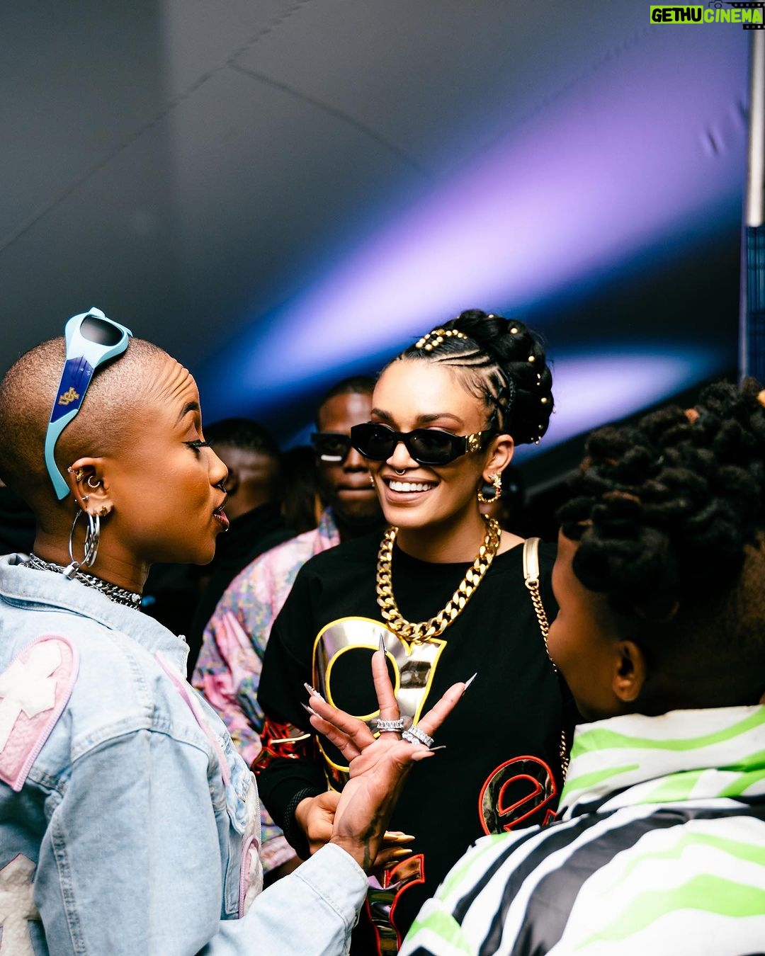 Pearl Thusi Instagram - Never a dull moment… I love you @moozlie 🤍 @cottonfestjhb