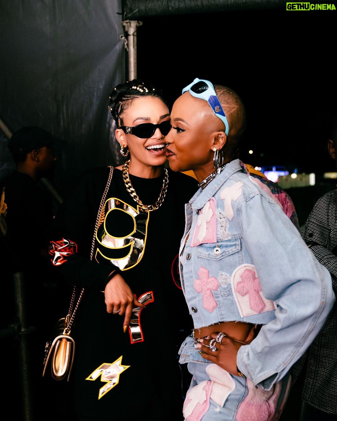 Pearl Thusi Instagram - Cotton fest was a big vibe. Threads by @gertjohancoetzee 💛👌🏽 📸 @ajayxphoto