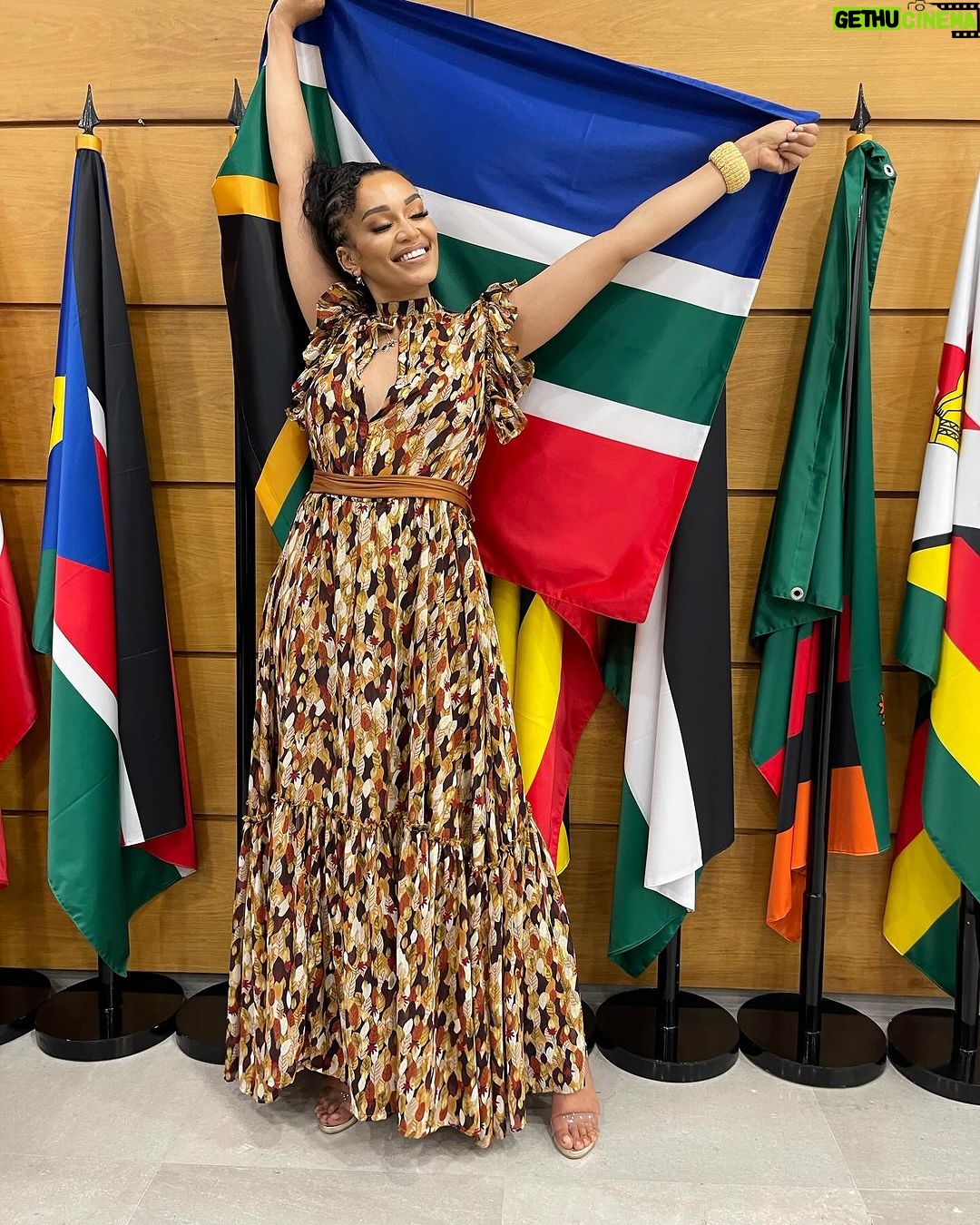 Pearl Thusi Instagram - I love traveling the continent and doing work that uplifts across borders. I forgot to share this… I’ve lived a really blessed life. #ghana