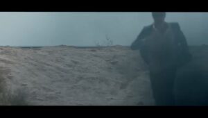 Pejman Jamshidi Instagram - آدم وقتى يه بازى رو شُروع ميكنه مُمكنه ببازه ؛ 
ولى وقتى بازى نكنه ،
هميشه بازنده است.
اونم تو اين هزارتوىِ پيچيده

#هزارتو
#بردياگمشده
@hezartoomovie
@amirtorabi
اكران از اول آبان  در سينماهاى سراسر كشور

خوشحالم نقش نسبتاً كوتاهي داشتم در اين اثر
اميدوارم خوشتون بياد