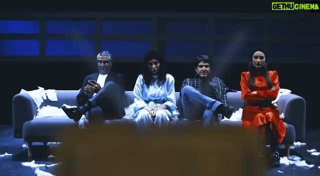 Pejman Jamshidi Instagram - : همين حالا اقدام كنيد براي تهيه بليت " مادر " رو از دست ندهيد كاري از علي احمدي با بازي : رويا ميرعلمي پژمان جمشيدي سهيل مستجابيان حديث بيايانگرد