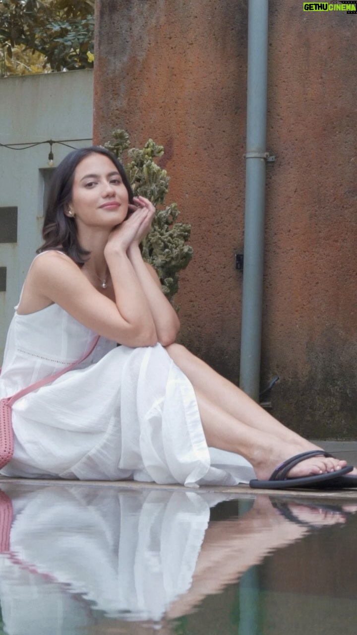 Pevita Pearce Instagram - Catch the first glimpse of @pevpearce’s Ipanema debut! Conquering the day with Ipanema’s Class Easy On Sandal in Pink and Meu Sol Rasteira in Black, it’s the perfect blend of playfulness and chic for your daily essentials. From an AM coffee run to evening stroll, it’s just the right fit! Available in-store and online at www.ipanema.id #IpanemaClub #IpanemaIndonesia #IpanemaWithPevita
