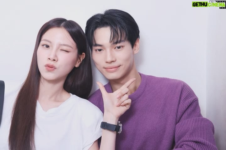 Pimchanok Luevisadpaibul Instagram - ขอบคุณแฟนๆทุกคนที่ติดตามซีรี่ย์ของพวกเรานะค้าบ 🤪😝 #กายหลิว #beautynewbie #มีคนชิงลงก่อน