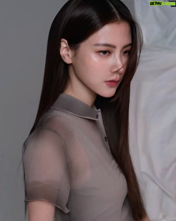 Pimchanok Luevisadpaibul Instagram - 🩶🩶
