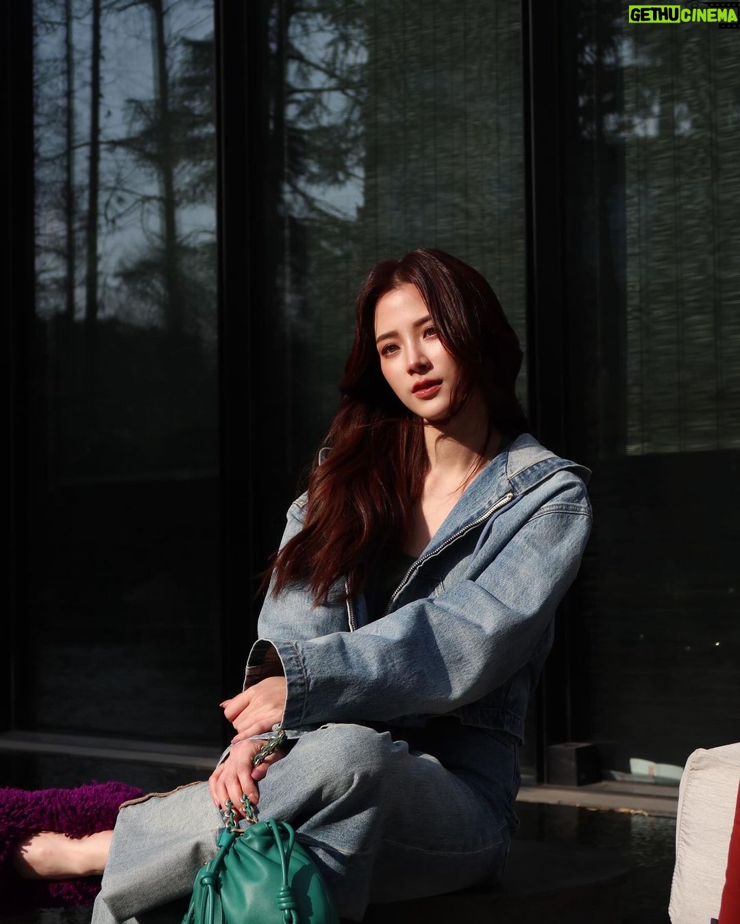 Pimchanok Luevisadpaibul Instagram - 🌳☀️ #tbt Shanghai City