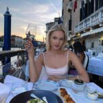 Polina Pushkareva Instagram - This summer I spent working my ass off so it could always extend it by flying to the other side of the world. At the beginning of June, I accepted my own challenge that I had not done before – 3 months to work without day offs. I rested 2-3 days off this summer in total. And it was a day off from content, but I still responded to messages from employees. Why did I set myself this goal? I understood that I was stuck on the same income level. I can afford everything I want and nothing to deny myself. But when you reach millions of dollars in income, you find yourself in a comfort zone that you don’t want to leave. The problem is when you are too comfortable, you stop developing. And this is something that does not correspond to my understanding of the world. And this summer brought me back. Who had followed me in 2018-2019, knew I could work 24/7, days and nights. It really kept me going. I'm a person who doesn't burn out. Why? Because I know for sure what I want and understand what I need to do to get it. I don’t burn out when I go to the bathroom and clean my teeth. The same with my work. It gives me what I want in this life. Unfortunately, great results in life come through blood, snot and sweat, and not through lightness. I think that sweat, snot and blood become easier when you do something that makes you happy. For me it’s social media management of accounts that brings me a great income. New York, New York