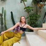 Polina Pushkareva Instagram - From mid-January, I’ll have a very active travel period, during which I am going to attend all the best events in the world ⠀ - Grammy, Super Bowl, NYFW, Critics choice award, Elton John's Oscars party, amfAR New York, Leonardo DiCaprio Tea-party. ⠀ I’ll change the focus of my development to promote myself as a public person and these events are the best tools to promote and reach the celebrity level. ⠀ Why it is so important to have a PR campaign in a promotion strategy: ⠀ You can be a blogger with 1 million followers that no one knows outside of Instagram. Or you can have just 10-20k followers, but at the same time you will be invited to private events at the international level. ⠀ Events are important from the point of view of networking in order to make useful connections and / or get famous clients and be in the environment that will let you grow your personality and your recognition. ⠀ Attending such events is a way to get free traffic. You grow your Google, you are mentioned in TOP media, for which others pay tens of thousands of dollars. ⠀ And we are now implementing this promotion strategy not only for me, but also for the clients of Nioly Media Group. ⠀ So I officially announce 2023 to be the year of launching new celebrities in the world market✨