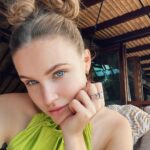 Polina Pushkareva Instagram - Are you an immigrant? You can and YOU WILL BE SUCCESSFUL ⠀ Tap-tap like❤️ ⠀ People I meet in my life and at events are 30%+ immigrants. A lot of them are extremely successful first-generation immigrants - not outsiders, as many people think. ⠀ And that is so just because immigrants have something that people born in this or that country simply don’t have. ⠀ 1. You are “hungry” ⠀ You haven't seen much, you haven't had and tried much, and you are eager to live life to the fullest. For example, until the age of 21, I had never flown on a plane. And now my goal is to work so fucking hard that I can fly at least every day. Immigrants have to create opportunities themselves to try what other people have already had since their childhood. ⠀ 2. You have nothing to lose ⠀ You've been in really shitty situations before, then what to lose? Why should I be afraid of losing money if I was already living on just $300 a month? Unlike the locals I'm not afraid to take risks. Because if I have to, I can build a career again from scratch. ⠀ 3. You are tougher ⠀ You learned the language, figured out the bureaucracy in a new country, and worked in a non-native language. And you work much more than the locals do to stay afloat. You adapt and become stronger. ⠀ ⠀ Do you still think that it is unrealistic to become successful in a new country or do you see opportunities? Necker Island