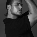 Polo Morín Instagram - La gente que habla mal por detrás de los demás, ahi se queda toda la vida… detrás de los demás. 🖤