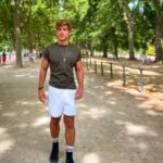 Polo Morín Instagram - Las manos correctas no te sueltan, pero te dejan ser libre. 🌳🌿🌱🍀❤️‍🔥🫶🏼