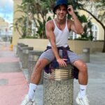 Polo Morín Instagram - Unos perros me hicieron photobomb, me caen bien. 🙃 Miami Beach, Florida