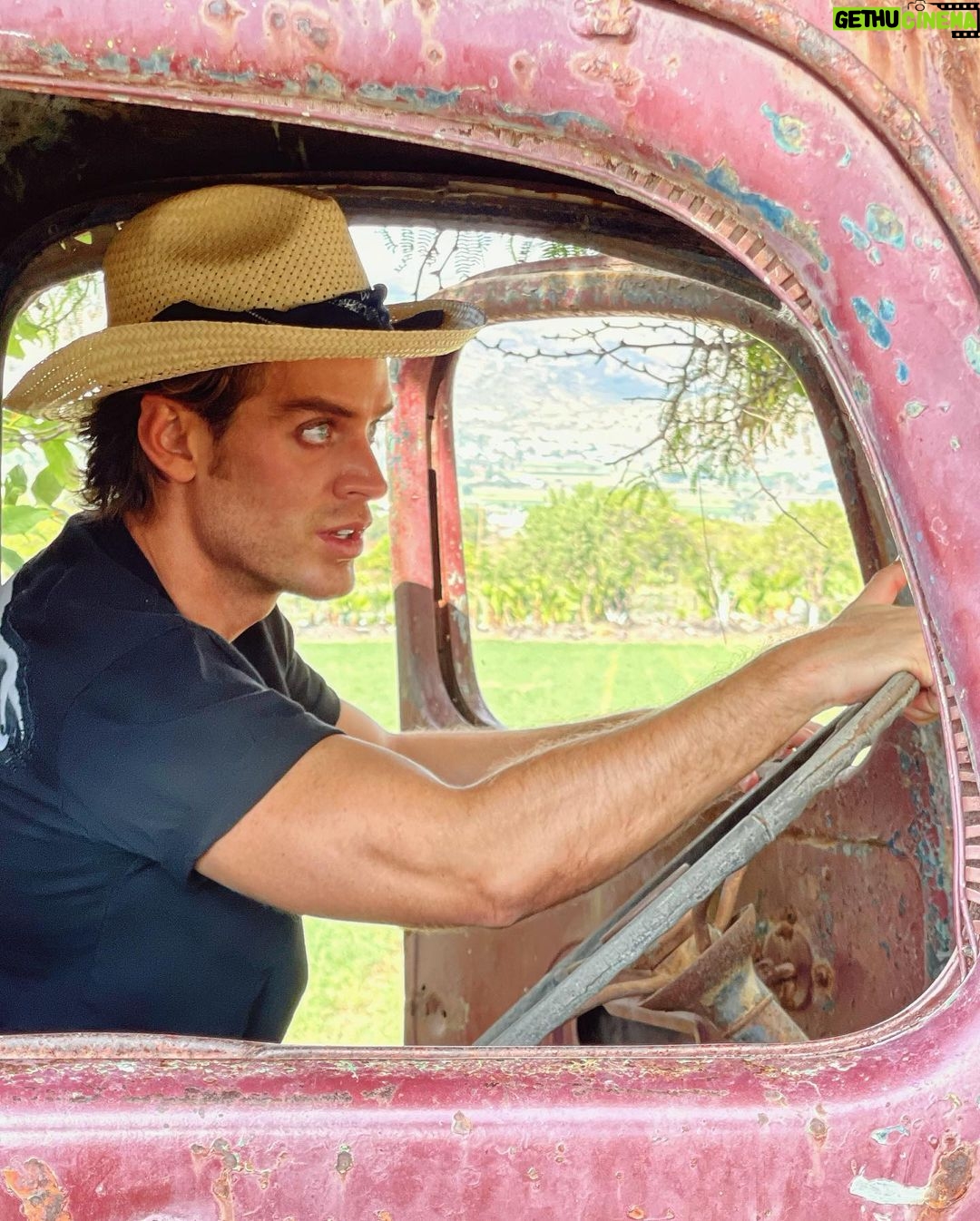 Polo Morín Instagram - Puedes sacar al mexicano de México, pero nunca puedes sacar a México del mexicano. Nos vemos pronto de regreso mi México 🫶🏼🇲🇽