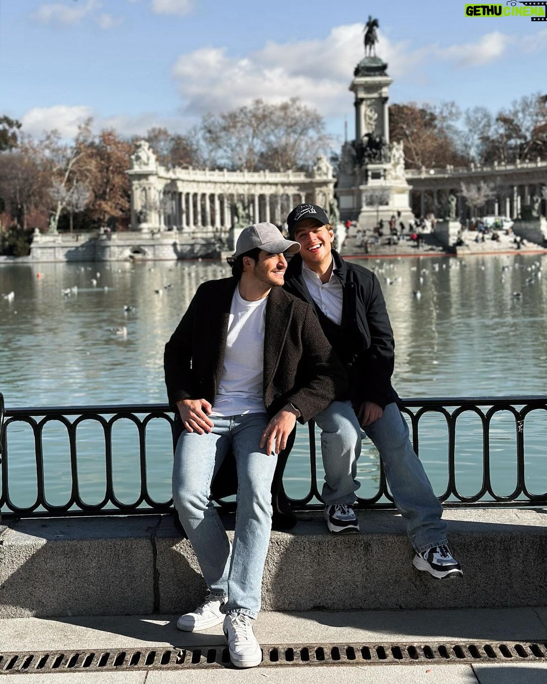 Polo Morín Instagram - For life 🐧 Madrid, España