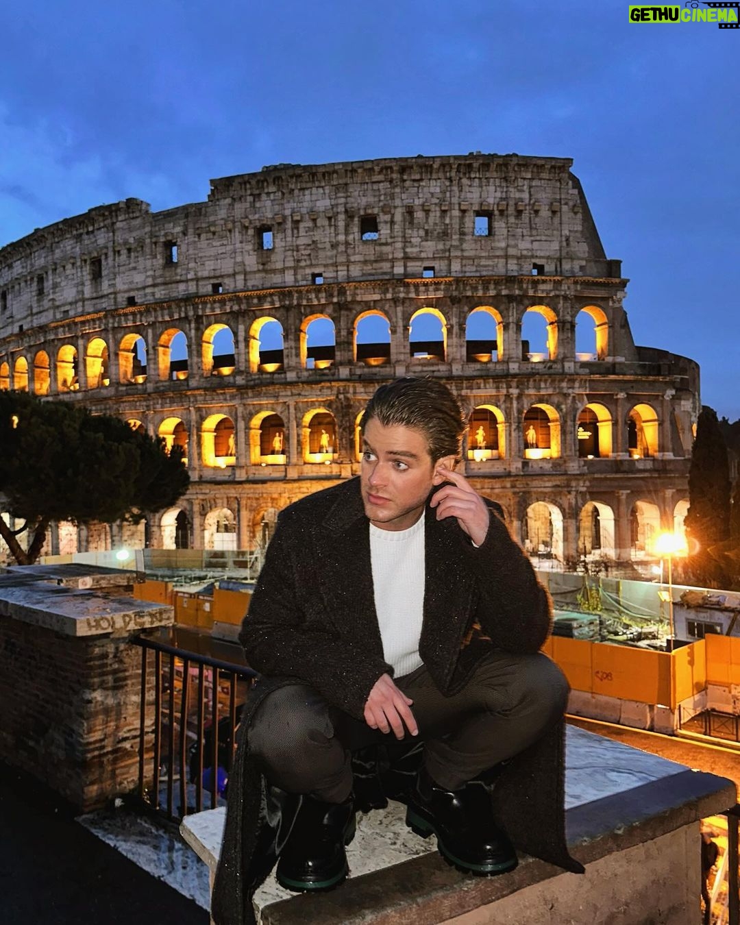 Polo Morín Instagram - When in Rome… 🏛️🍕🍹 Roma, Italia