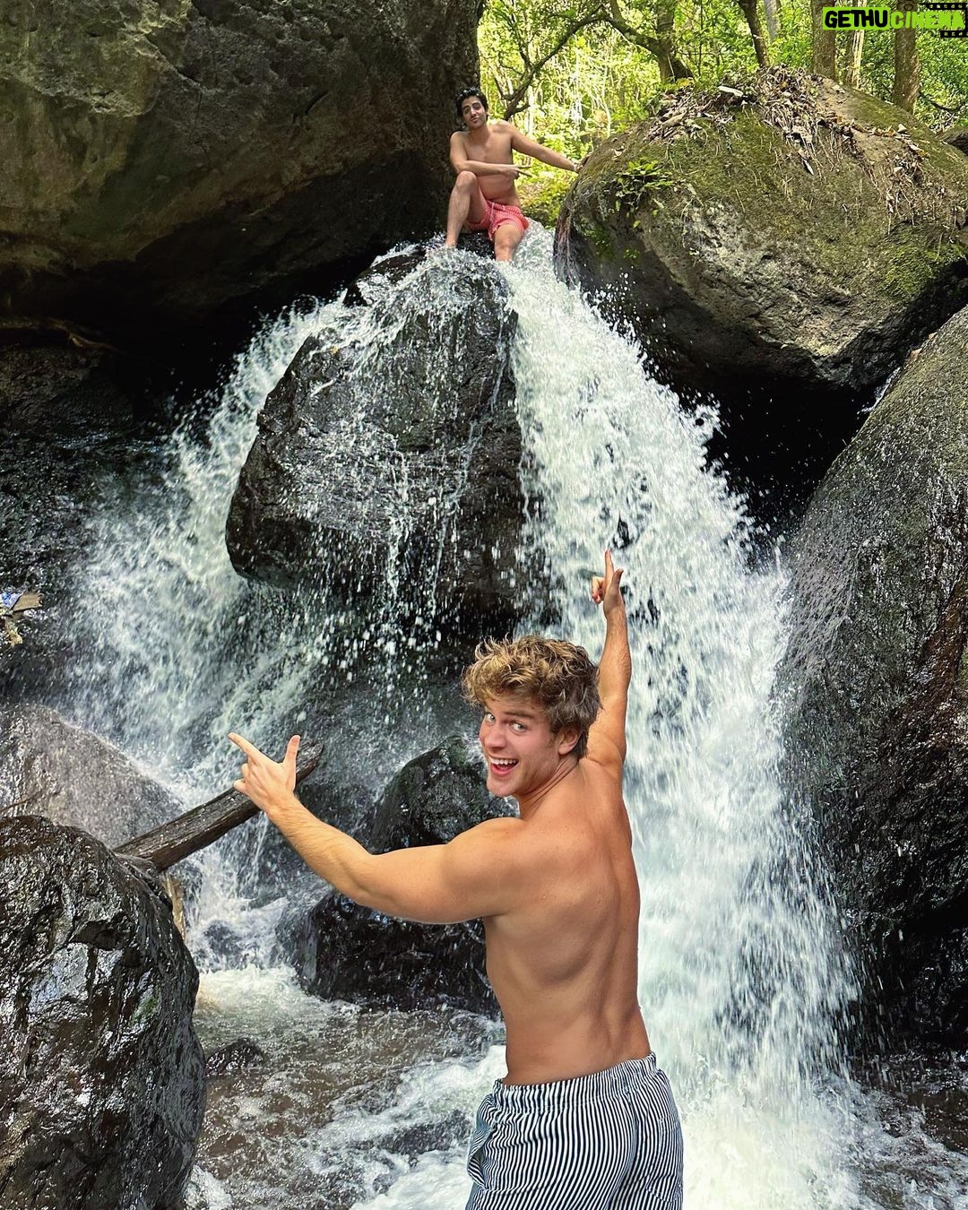 Polo Morín Instagram - 🫶🏼🍀 << 2023 >> 🍀🫶🏼 (El agua estaba a 4 grados 🥶)