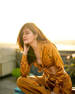 Pooja Chopra Instagram - Shine like the sun shines just for you ☀️✨