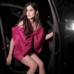 Pooja Chopra Instagram – 🥀

.
.

Styling credit – @riddhimasharma_
Photography – @portraitdeewana
Glam by – @dglam_by_dipz
Outfit – @ikichic_official