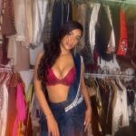 Poonam Pandey Instagram – Christmas vibe in Saree! 😜