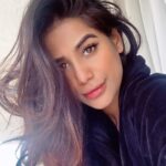 Poonam Pandey Instagram – Lazy weekend morning…
.
.
#poonampandey #morning #fun #balcony 
#photoday