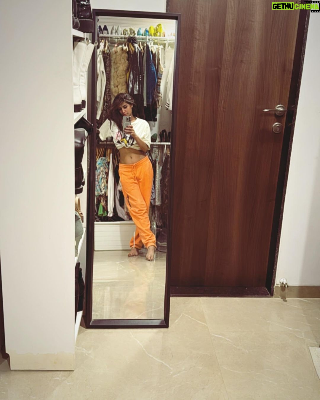 Poonam Pandey Instagram - What you doing? . . #chilling #home #relaxing #clicking #poonampandey #poonampandeyvideos