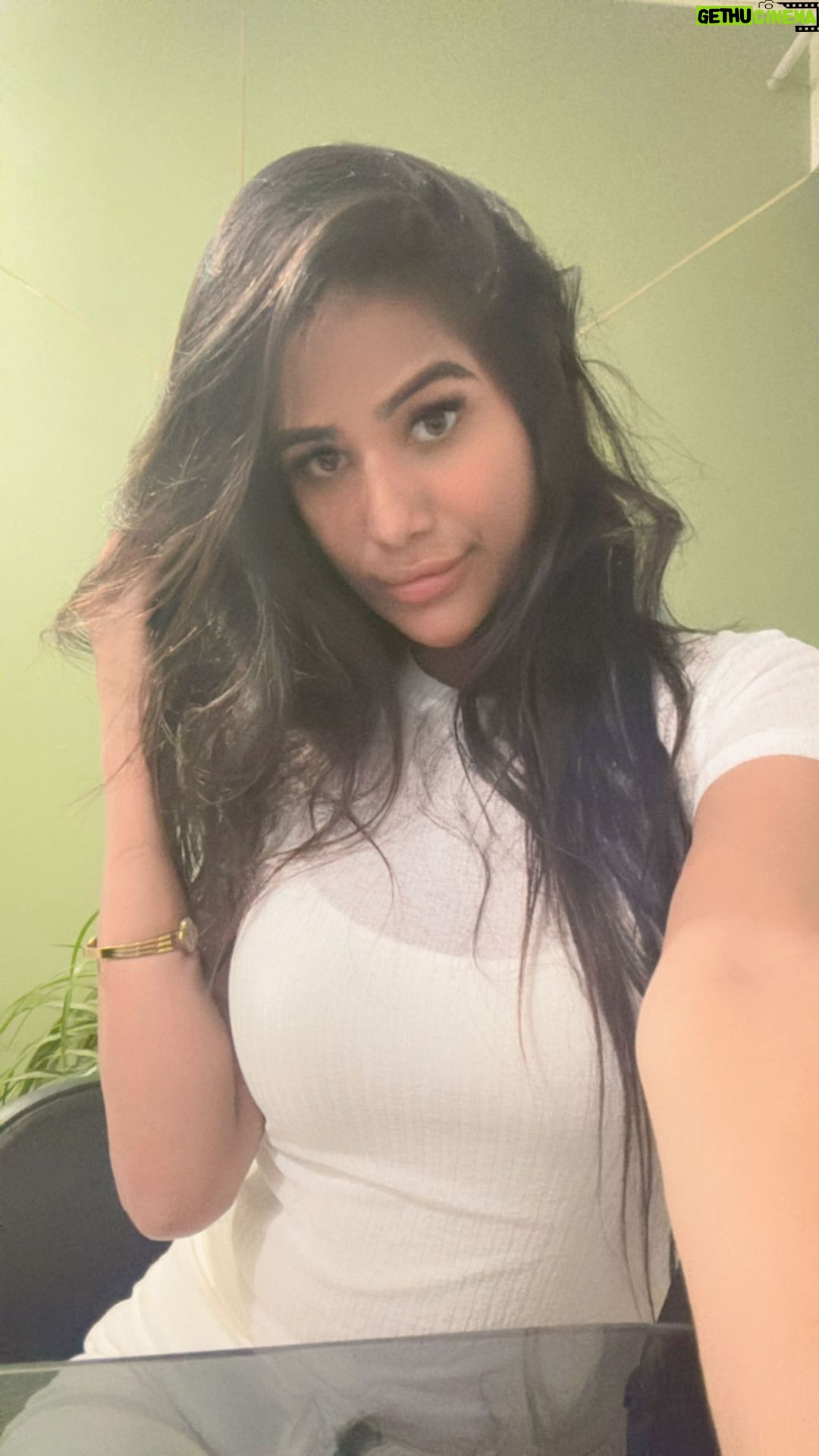 Poonam Pandey - 133.8K Likes - Might delete later 🙄
