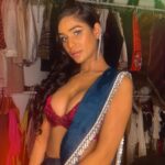 Poonam Pandey Instagram – Christmas vibe in Saree! 😜
