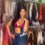 Poonam Pandey Instagram – Christmas vibe in Saree! 😜