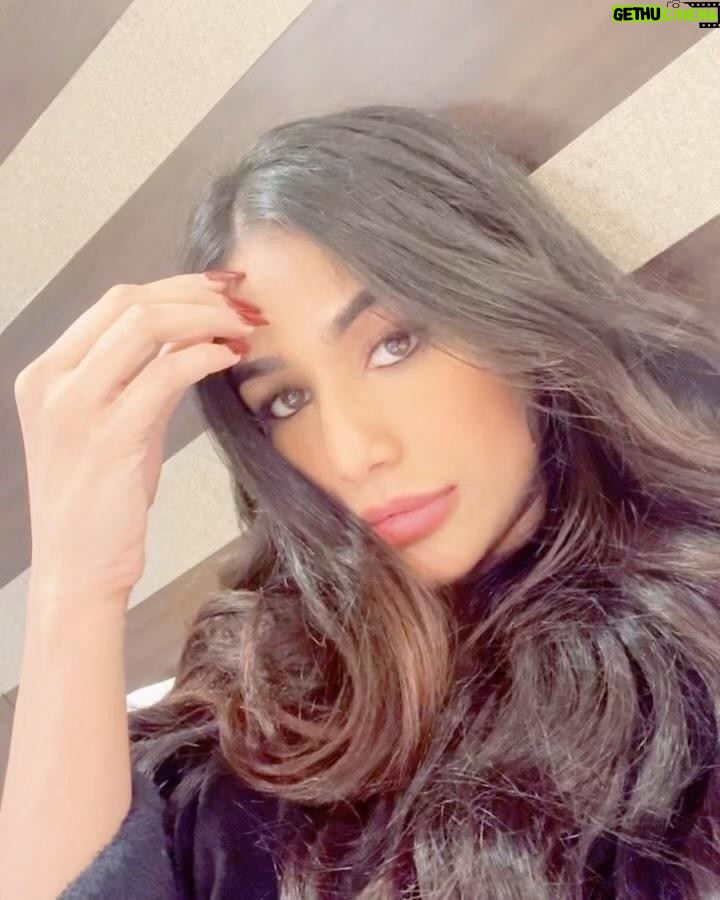Poonam Pandey Instagram - Got a small break & few selfies for you 😜 . . #shooting #webseries #fun #poonampandey #pplovers #sexy