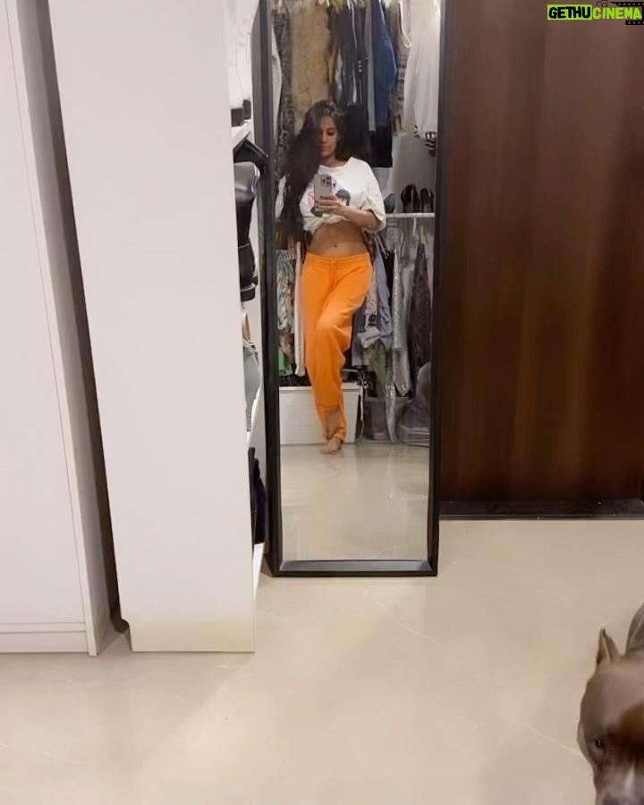 Poonam Pandey Instagram - What you doing? . . #chilling #home #relaxing #clicking #poonampandey #poonampandeyvideos