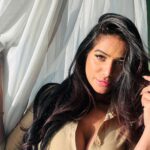 Poonam Pandey Instagram - Sunshine state of mind. . . #poonampandey #poonampandeyreal #vibing