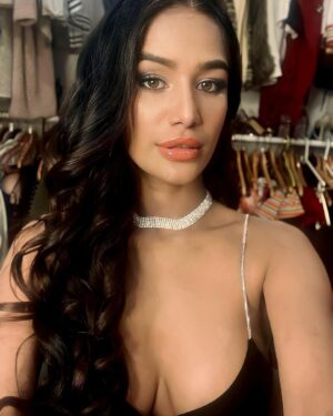 Poonam Pandey Instagram - Caught between Outfit choices and closet chaos- the struggle is real 
.
.
#poonampandey #blackdress #wardrobe