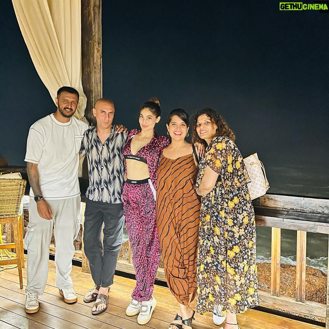 Puja Gupta Instagram - Goa Photo dump 🦥🌴🧘♀️👙 Assagao, Goa