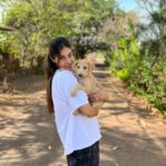 Puja Gupta Instagram - Oh it’s a season to be jolly 🪻 🎄👾 🐶 🐕
