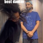 Punit Pathak Instagram – Focus dekho is ladki ka @nidhimoonysingh … waaah ! 
.
#bloopers #fun #masti #husband #wife #couplegoals #dance #laughter #trending #psenitak #instagood #happy #smile