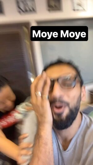 Punit Pathak Instagram - Can anyone guess the actual reason for her to hit me ??? 
.
@nidhimoonysingh 
.
#husband #wife #timepass #masti #fun #love #pyaar #dosti #bestfriends #psenitak #couplegoals #instafun #funny #moyemoye