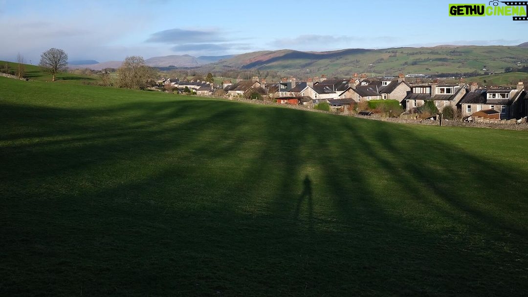 Radhika Apte Instagram - Morning walk ☀️ #brockenspectre